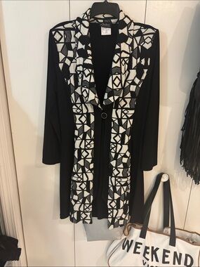 Artex Fashions Black&white longer Cardigan,L